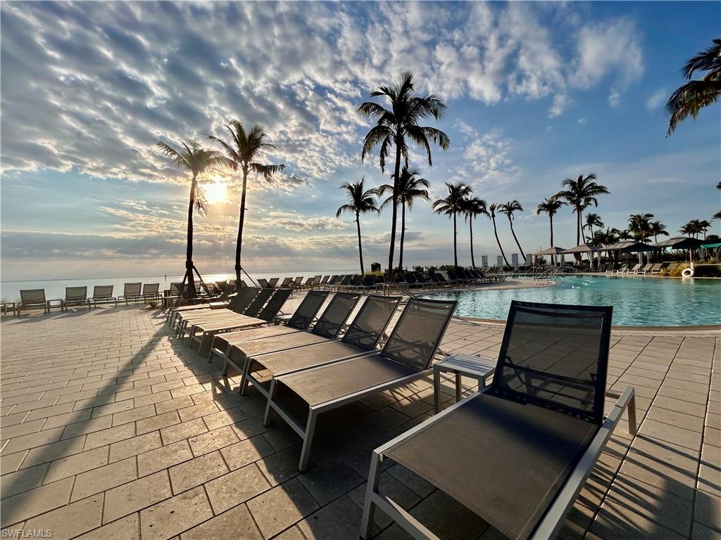 TENNIS VILLAS - Residential