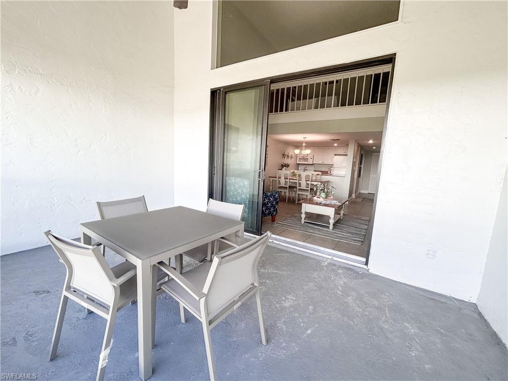 TENNIS VILLAS - Residential