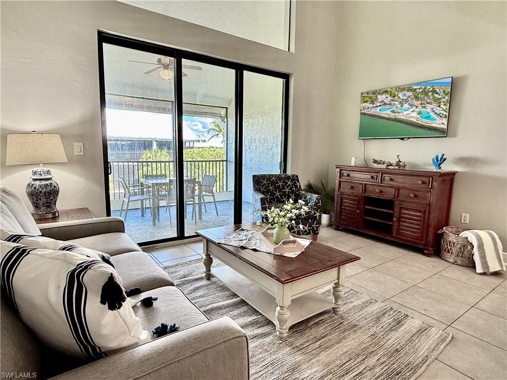 TENNIS VILLAS - Residential