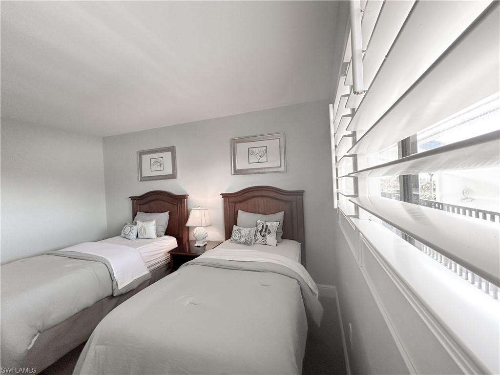 TENNIS VILLAS - Residential