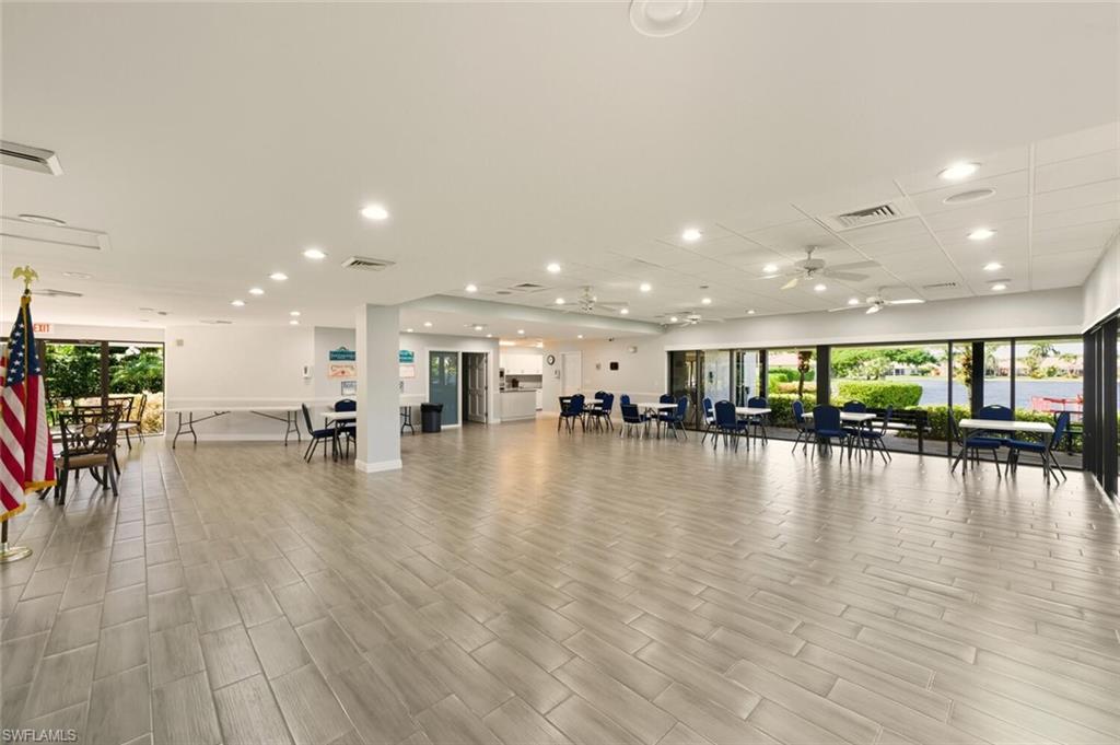 WINDSOR PLACE - Residential