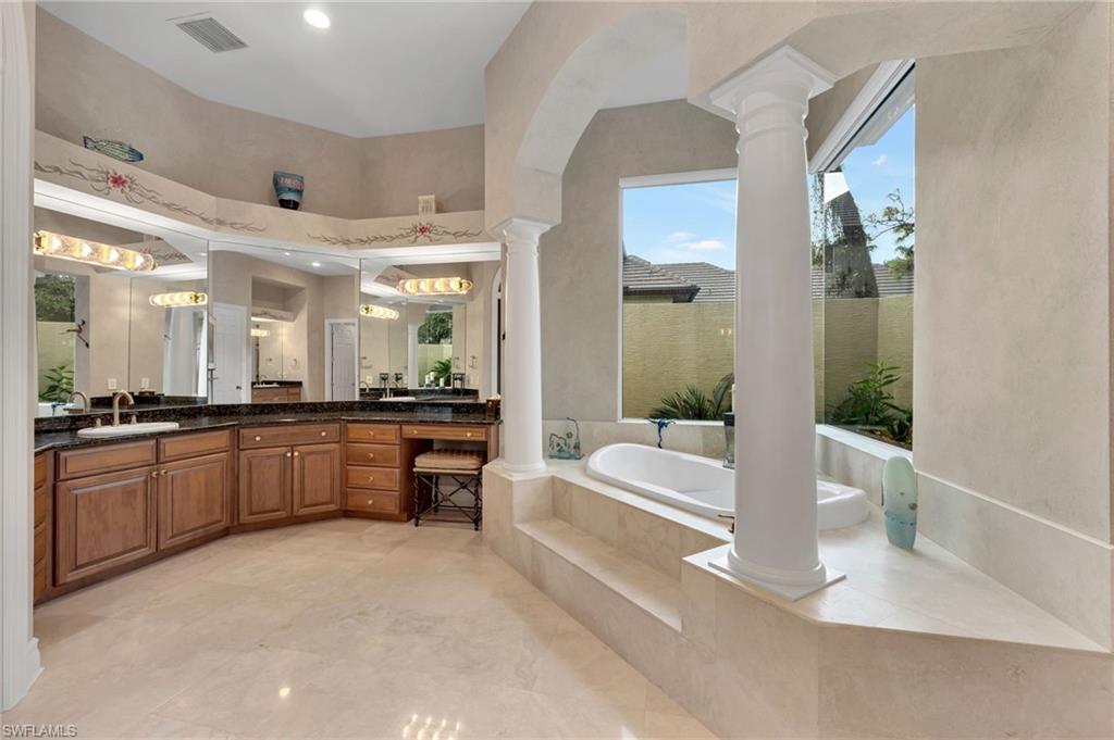 BAY WOODS - Residential