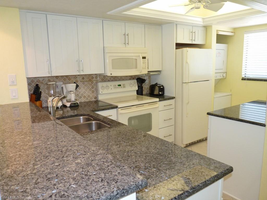 CARLOS POINTE - Residential