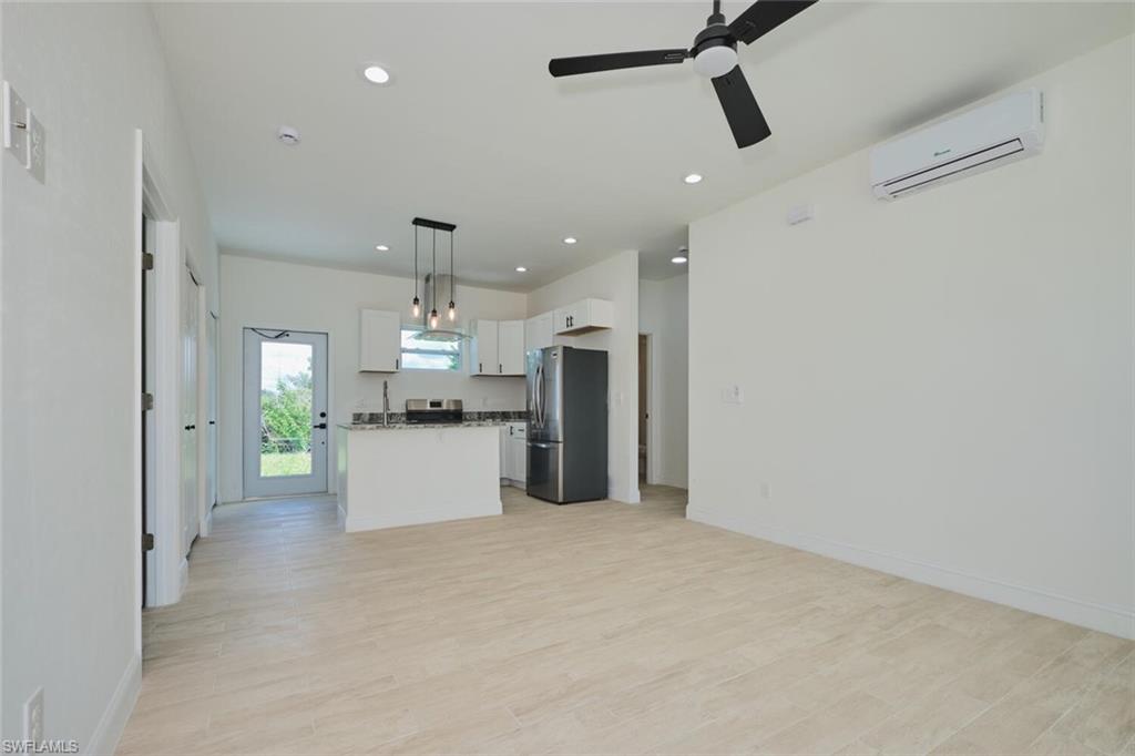 CHARLESTON PARK - Residential