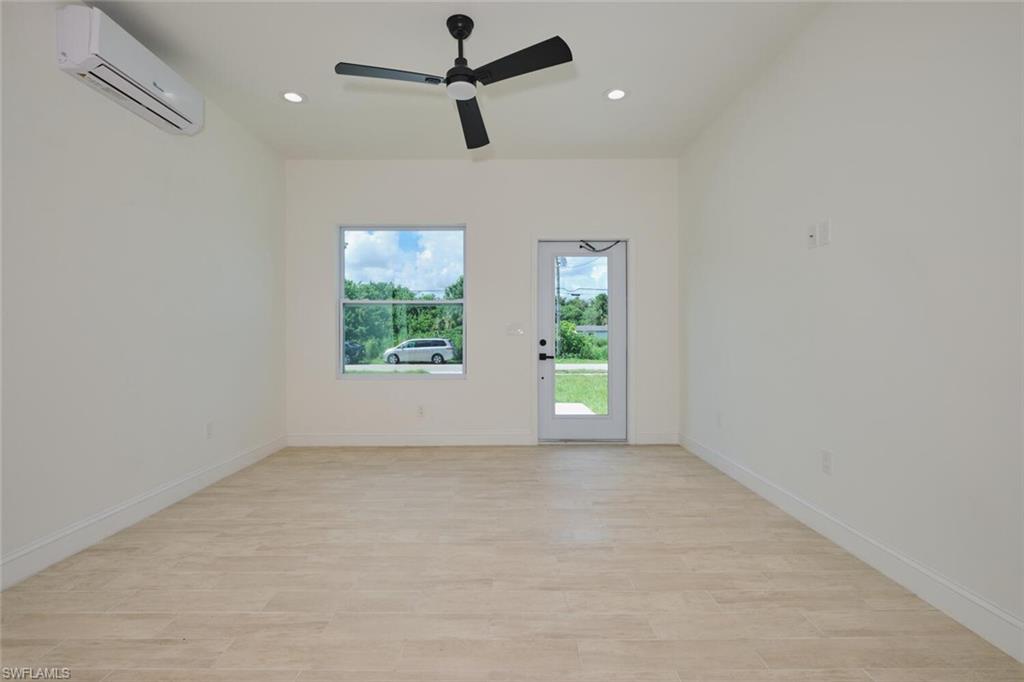 CHARLESTON PARK - Residential