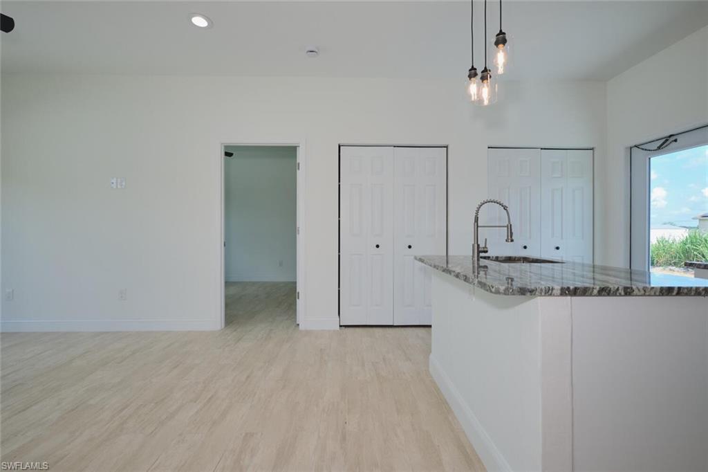 CHARLESTON PARK - Residential