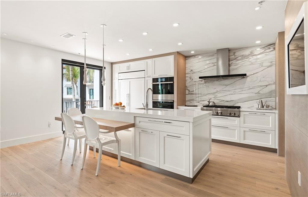 NAPLES BAY RESORT - Residential