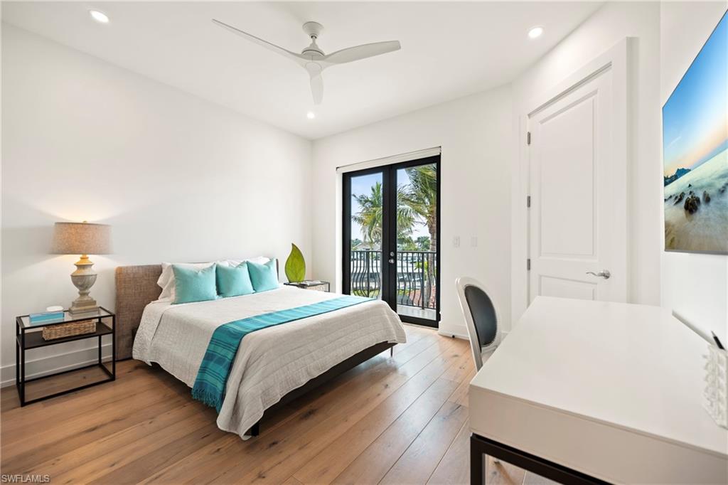 NAPLES BAY RESORT - Residential