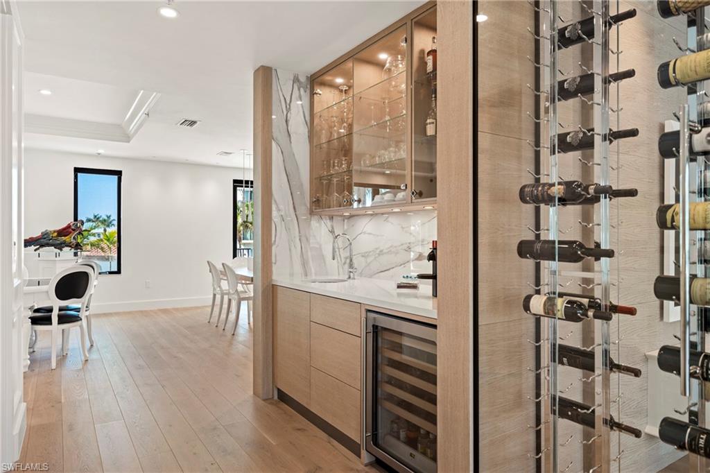 NAPLES BAY RESORT - Residential