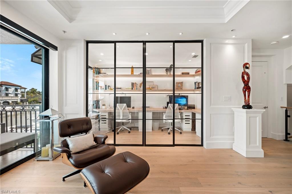 NAPLES BAY RESORT - Residential