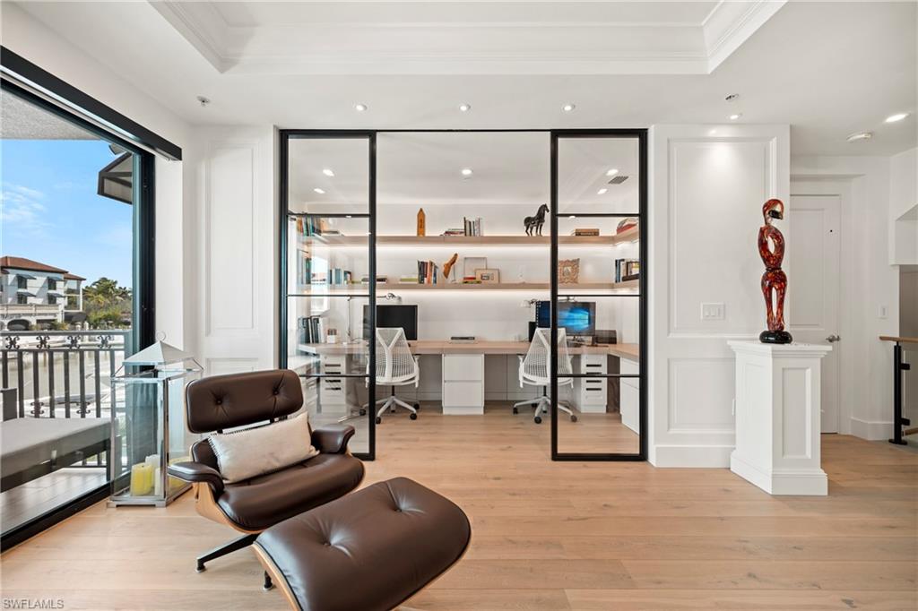 NAPLES BAY RESORT - Residential