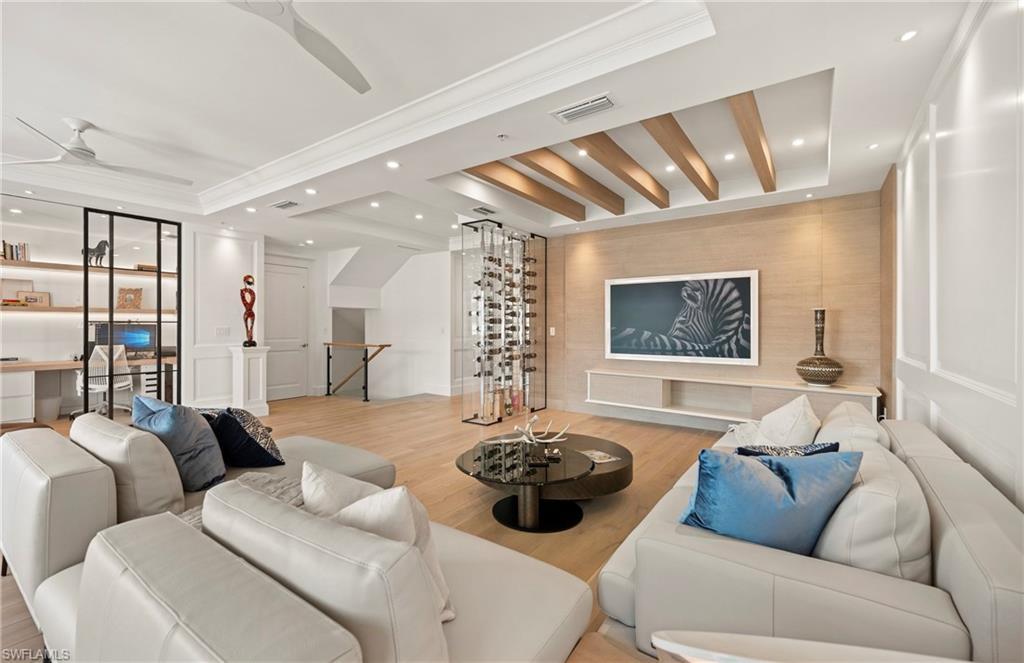 NAPLES BAY RESORT - Residential