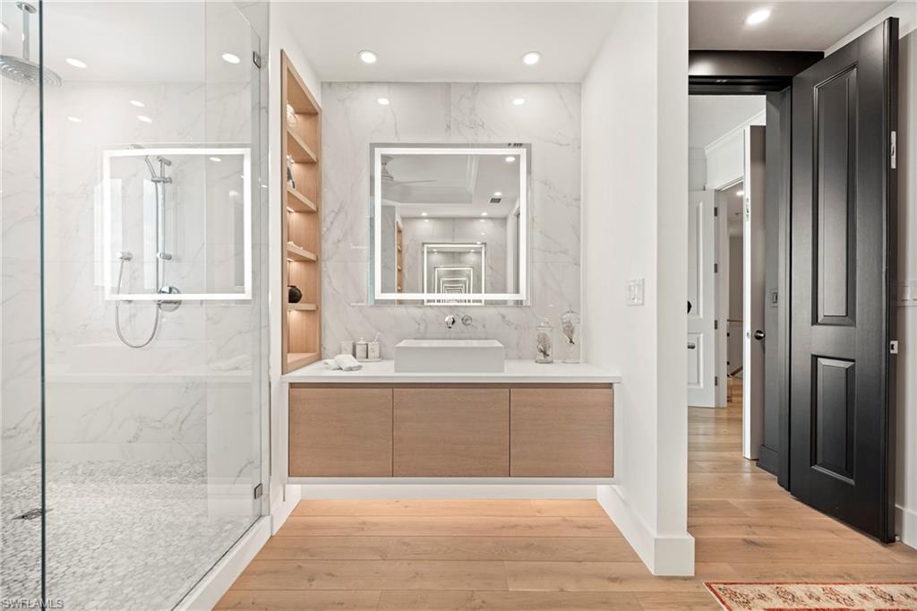 NAPLES BAY RESORT - Residential