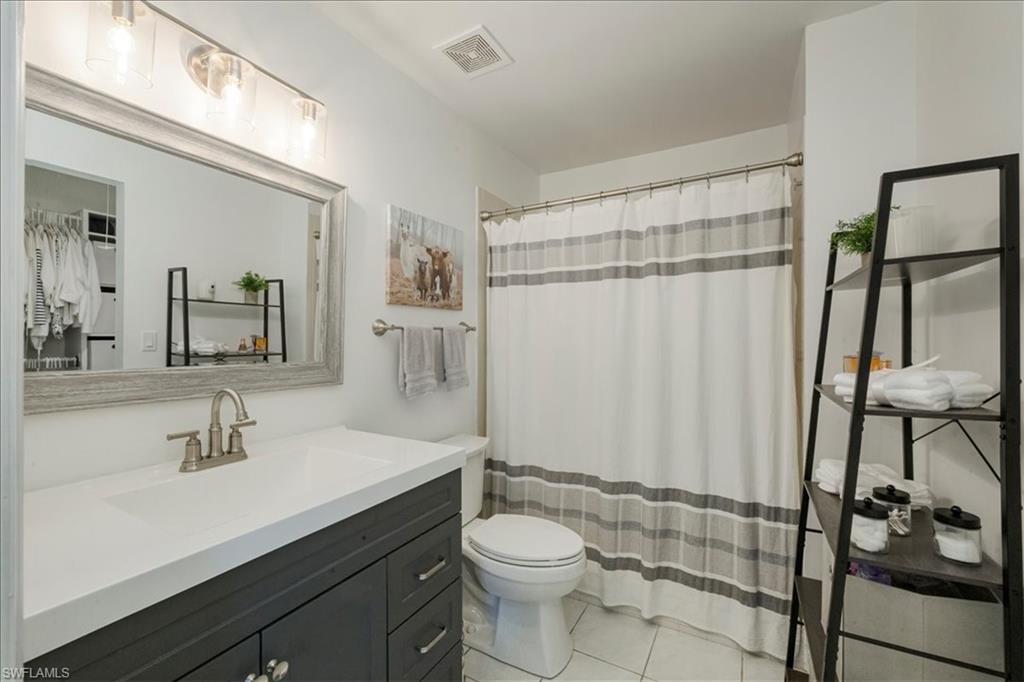 ABBEY ON THE LAKE - Residential