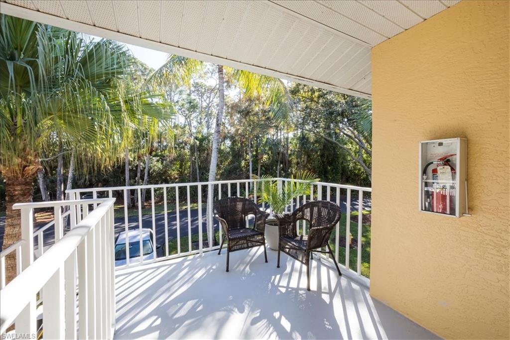 ABBEY ON THE LAKE - Residential