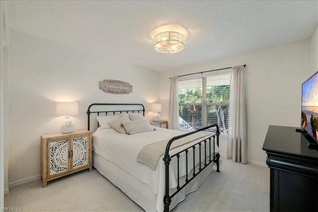 ABBEY ON THE LAKE - Residential