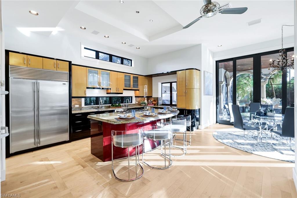 SOUTHPOINTE YACHT CLUB - Residential