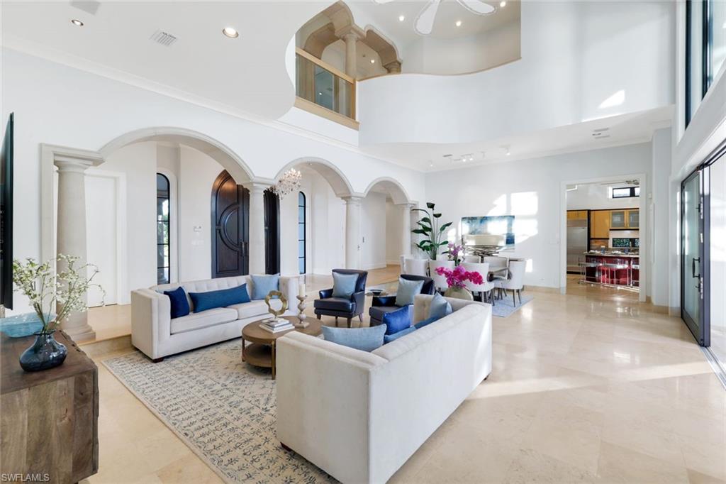 SOUTHPOINTE YACHT CLUB - Residential