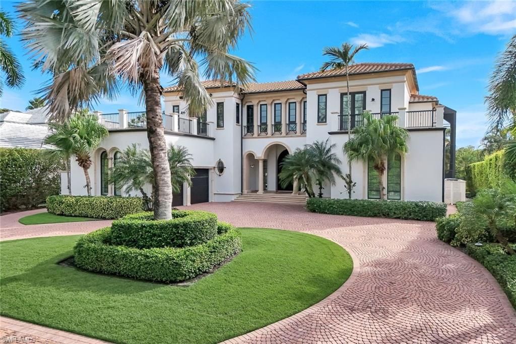 Photo of 1450 Gulfstar DR S, NAPLES, FL 34112 (MLS # 225077785)