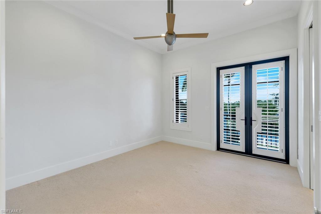 SOUTHPOINTE YACHT CLUB - Residential