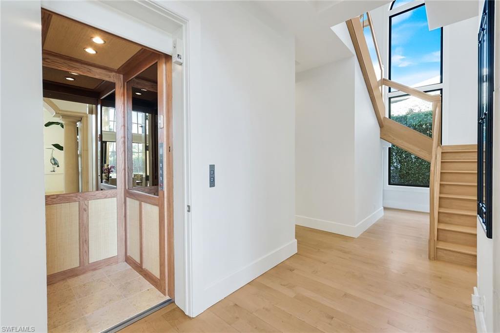 SOUTHPOINTE YACHT CLUB - Residential