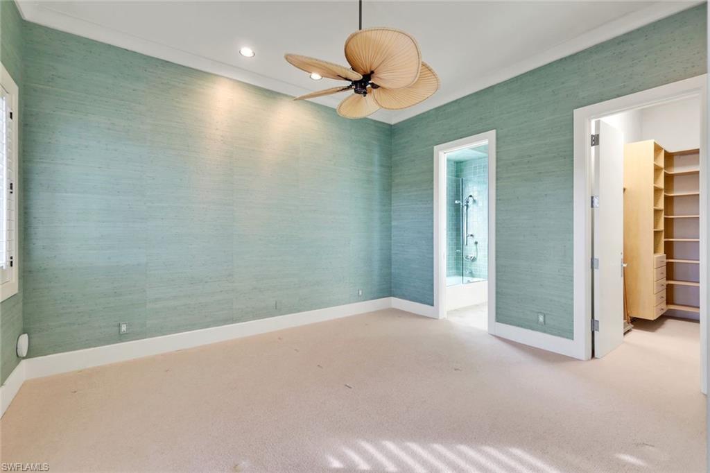 SOUTHPOINTE YACHT CLUB - Residential