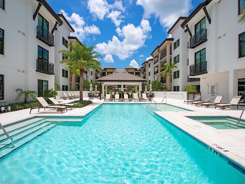QUATTRO AT NAPLES SQUARE - Residential