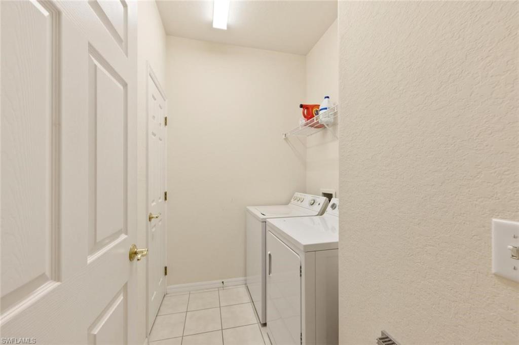 LAKE BARRINGTON - Residential