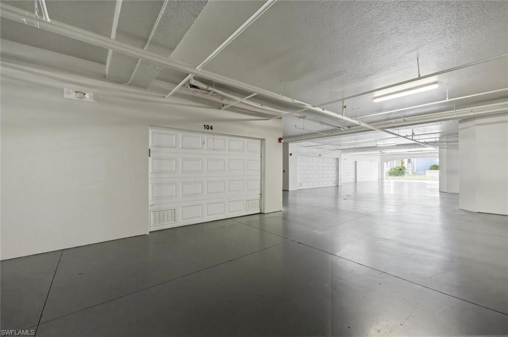 LAKE BARRINGTON - Residential