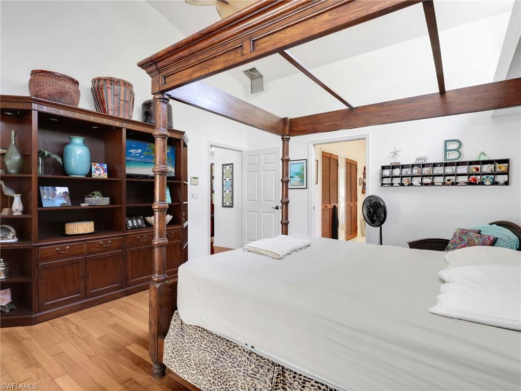 COLLIER WOODS - Residential