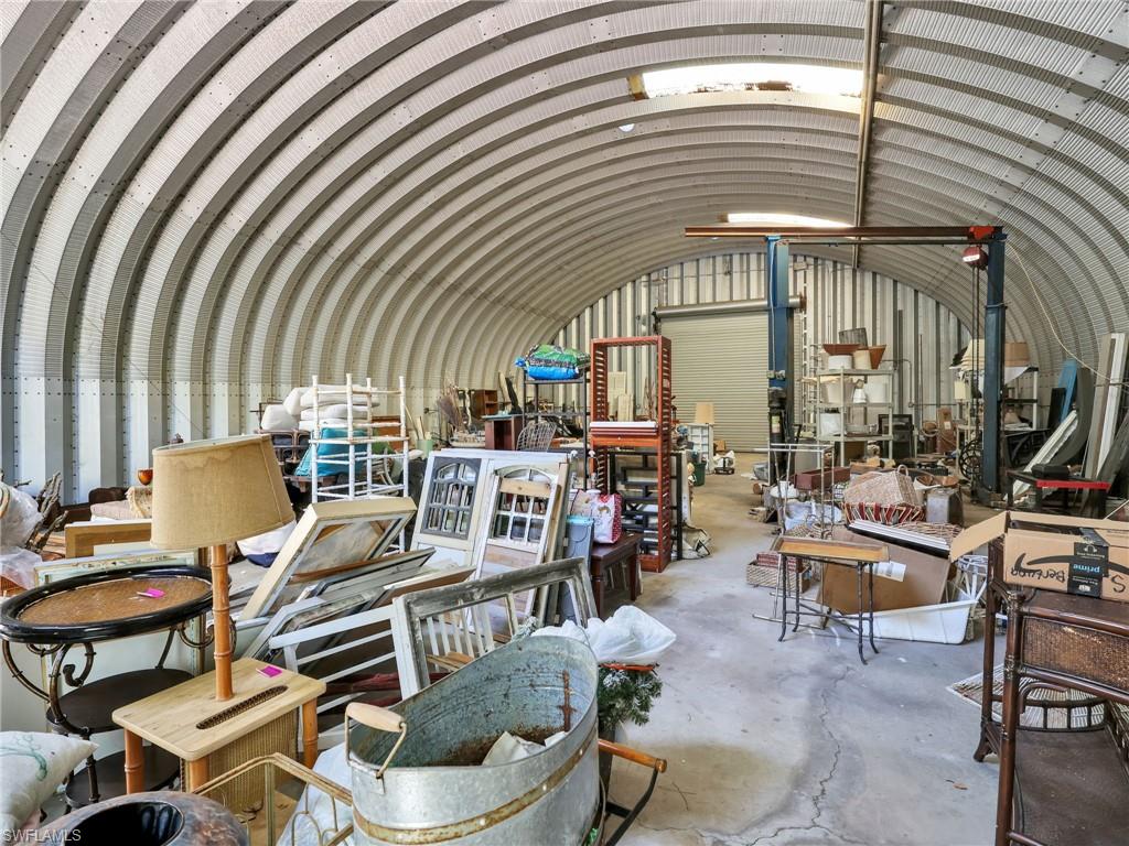 COLLIER WOODS - Residential