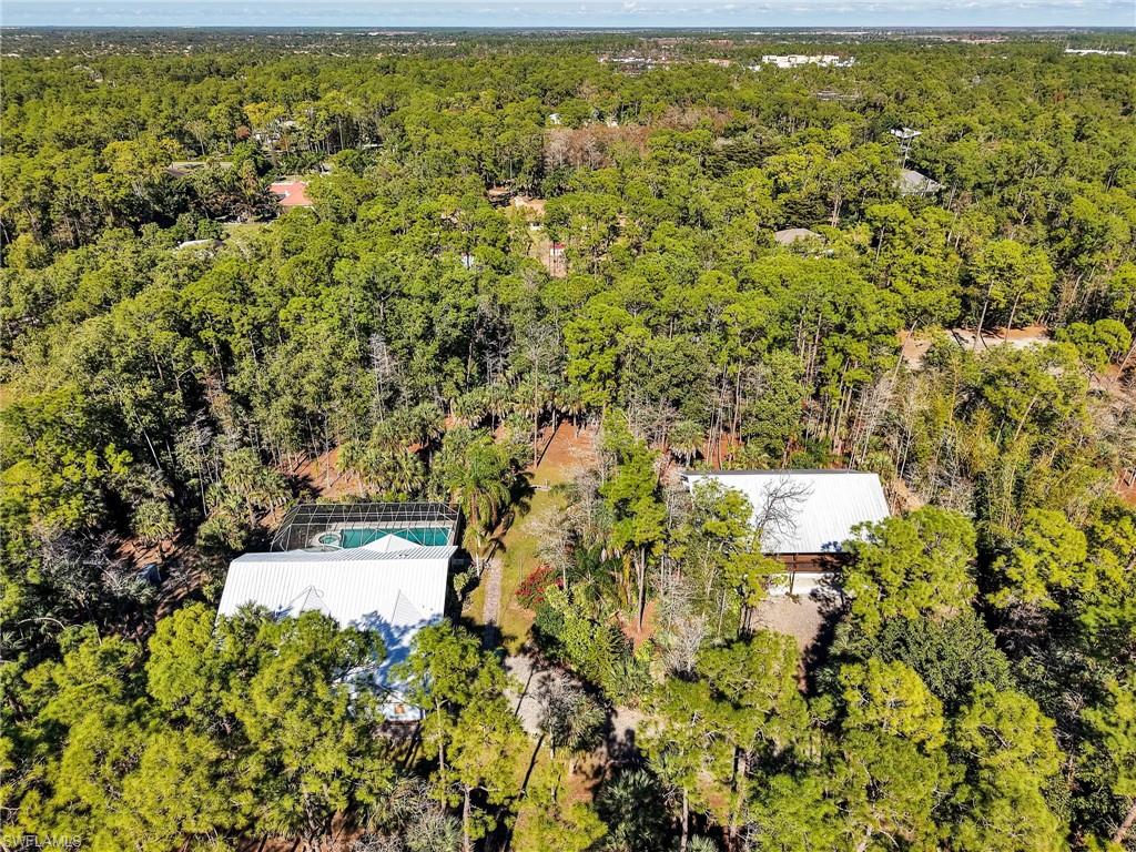 COLLIER WOODS - Residential