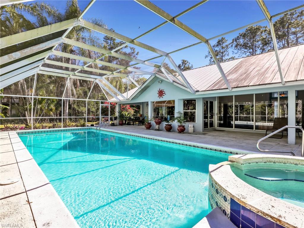 COLLIER WOODS - Residential