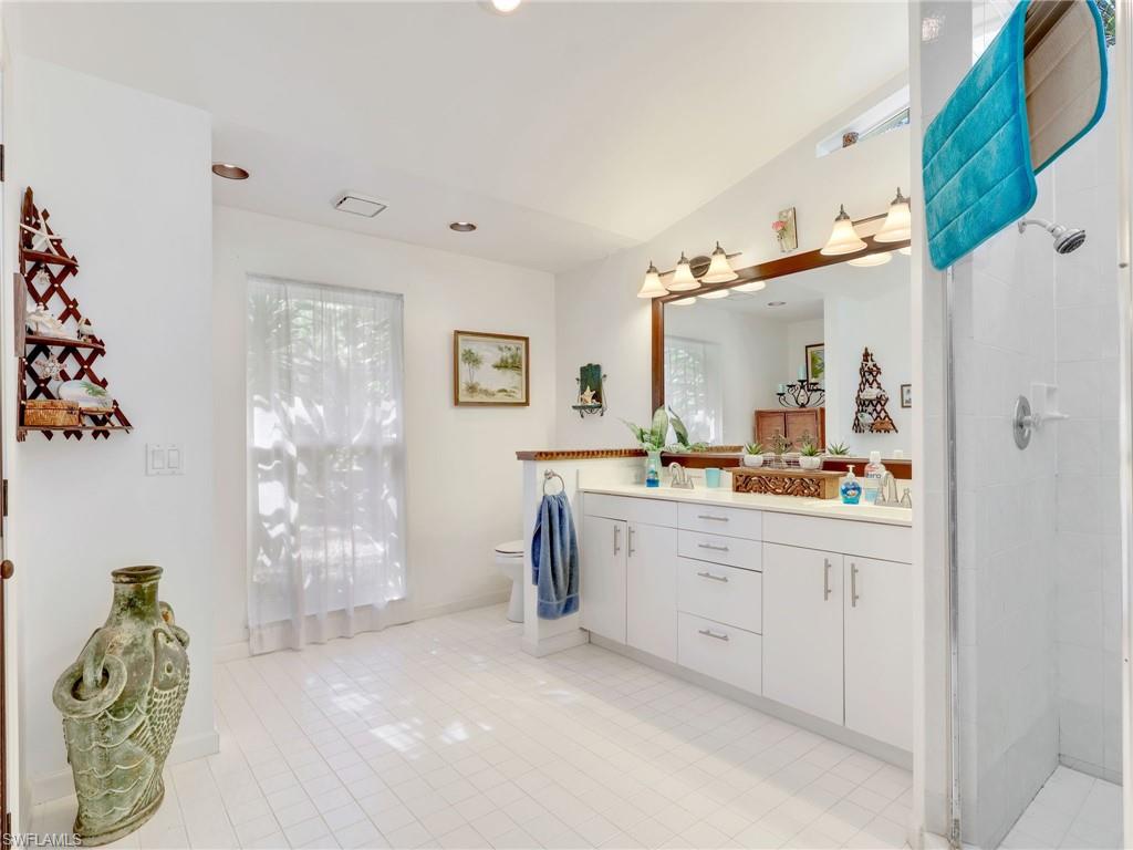 COLLIER WOODS - Residential