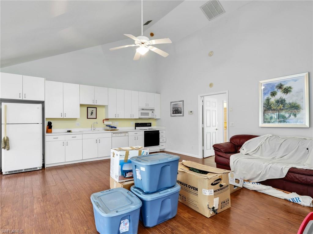 COLLIER WOODS - Residential