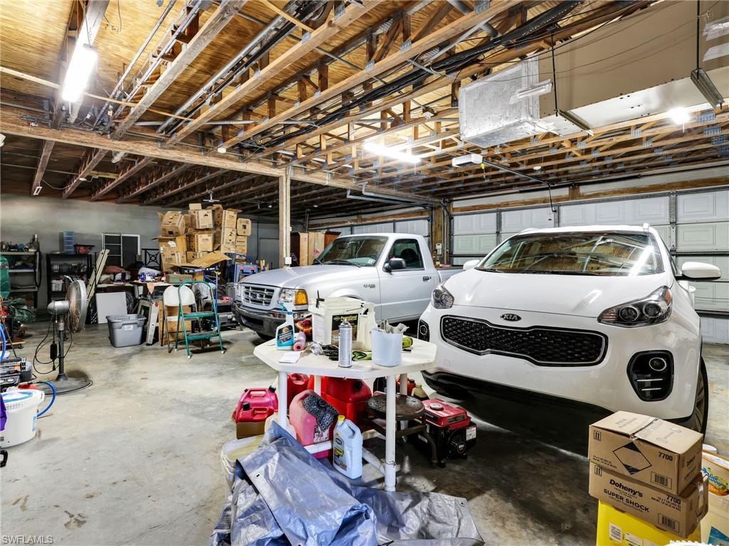 COLLIER WOODS - Residential