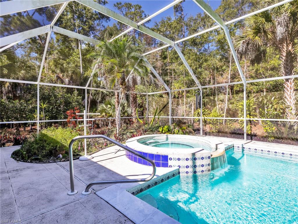 COLLIER WOODS - Residential