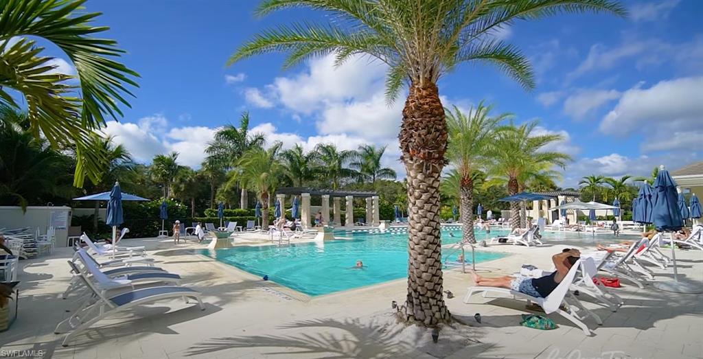 BAY WOODS - Residential