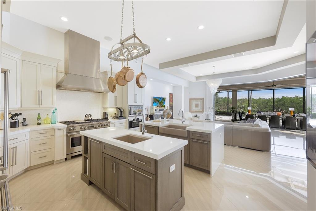 BAY WOODS - Residential