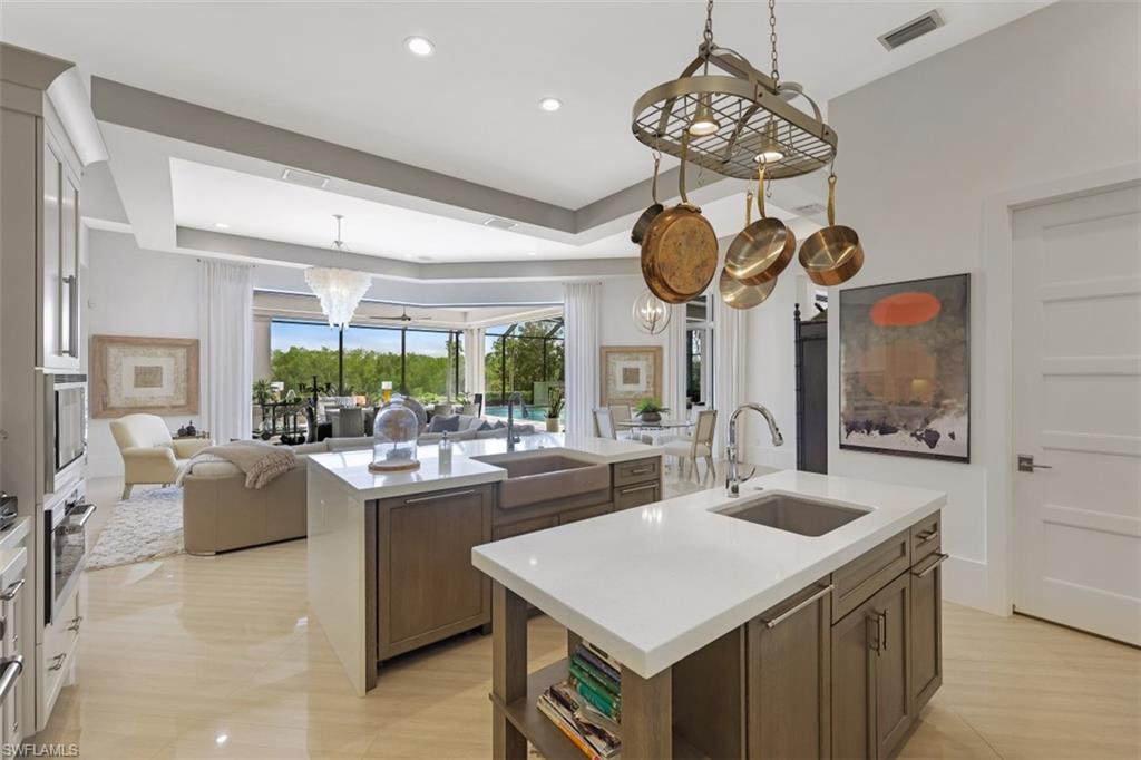 BAY WOODS - Residential