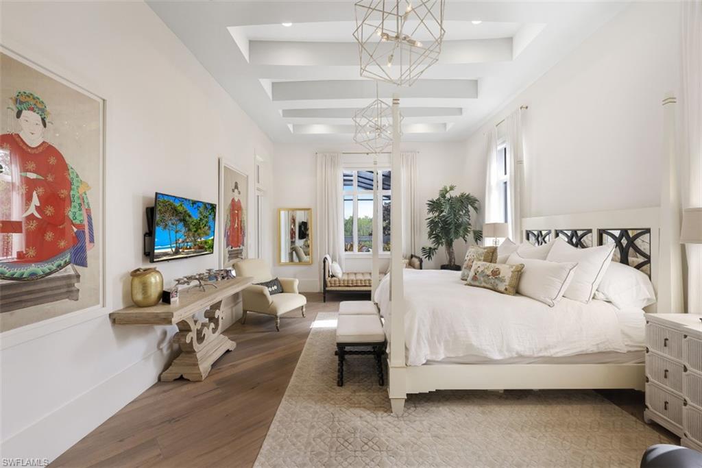 BAY WOODS - Residential