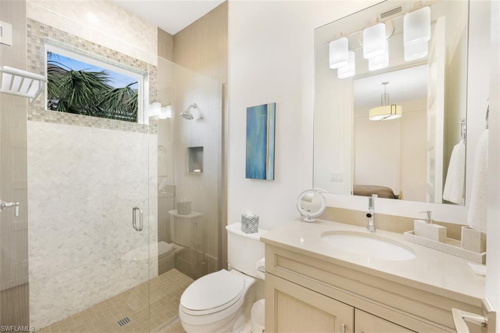 BAY WOODS - Residential