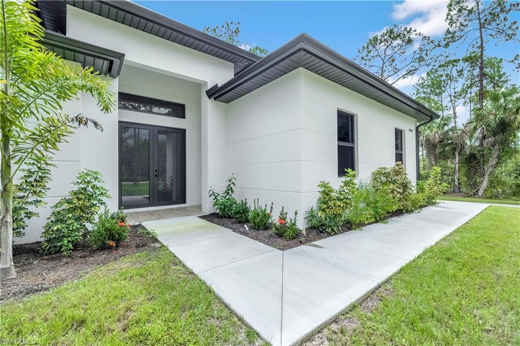 Photo of 1968 18th AVE NE, NAPLES, FL 34120 (MLS # 226020946)