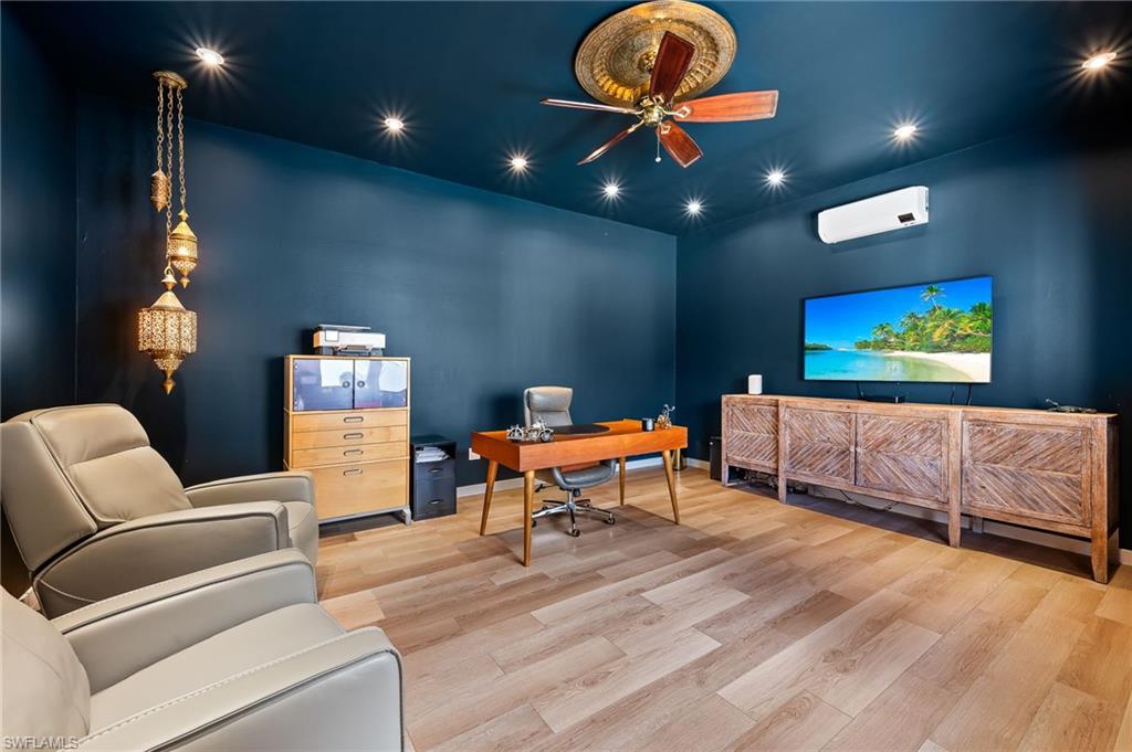 PARK SHORE - Residential