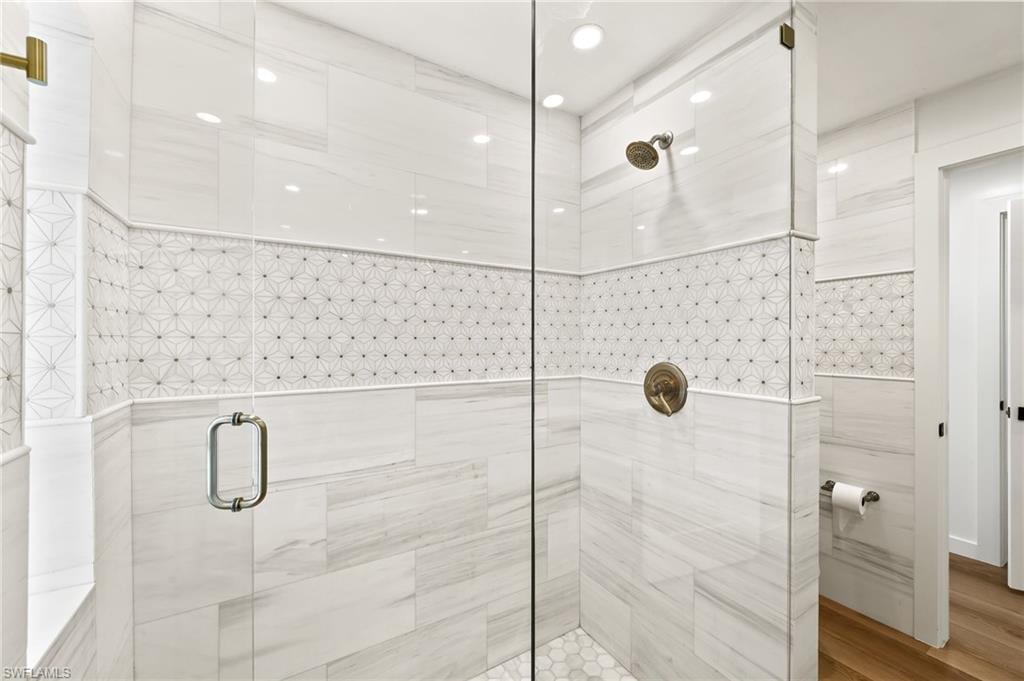 PARK SHORE - Residential