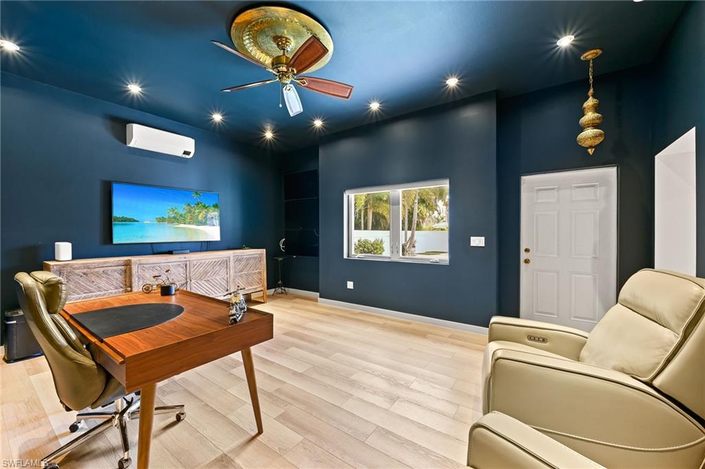 PARK SHORE - Residential