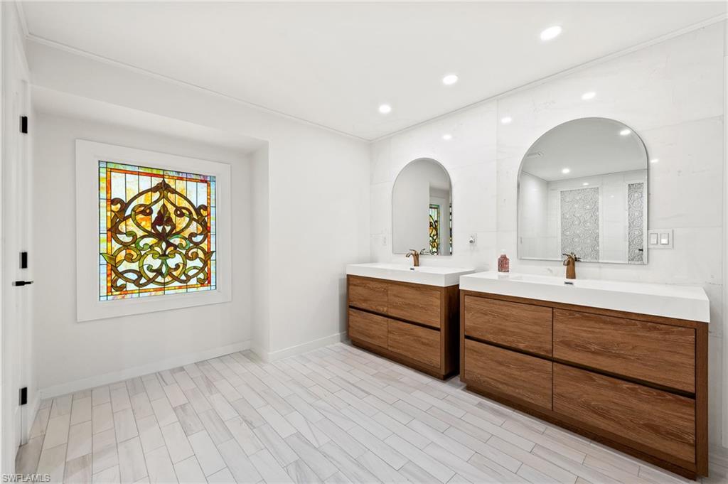 PARK SHORE - Residential