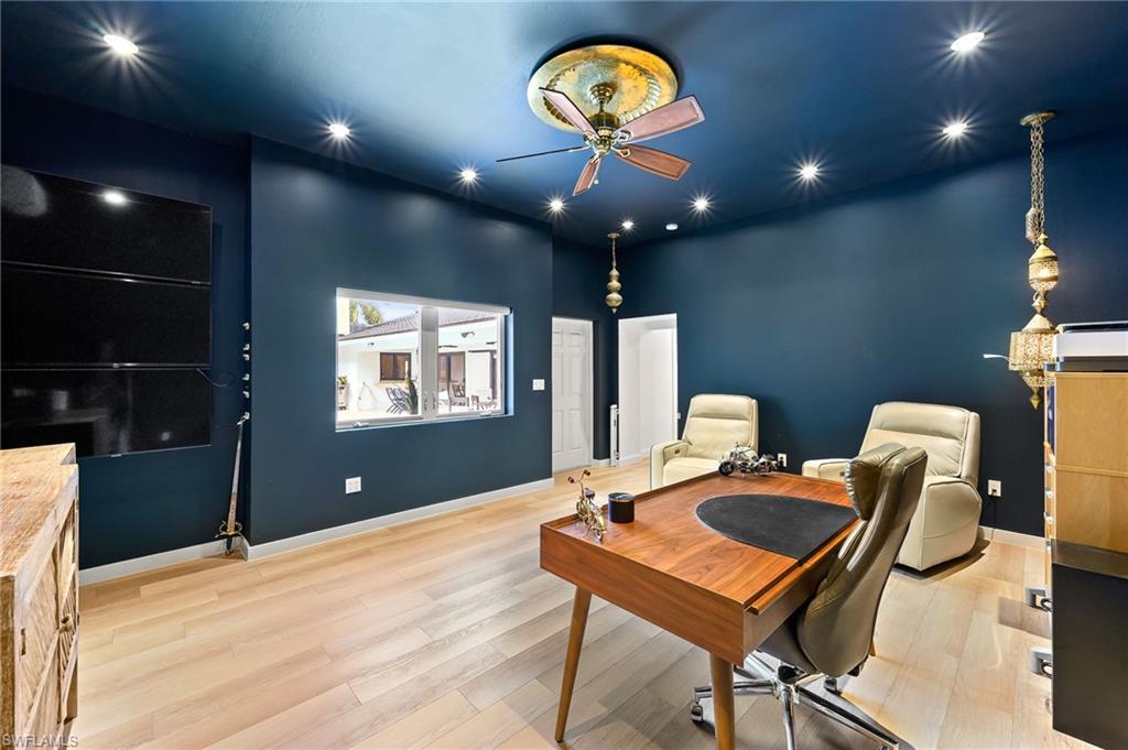 PARK SHORE - Residential