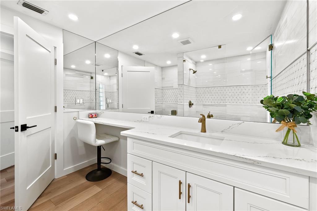 PARK SHORE - Residential