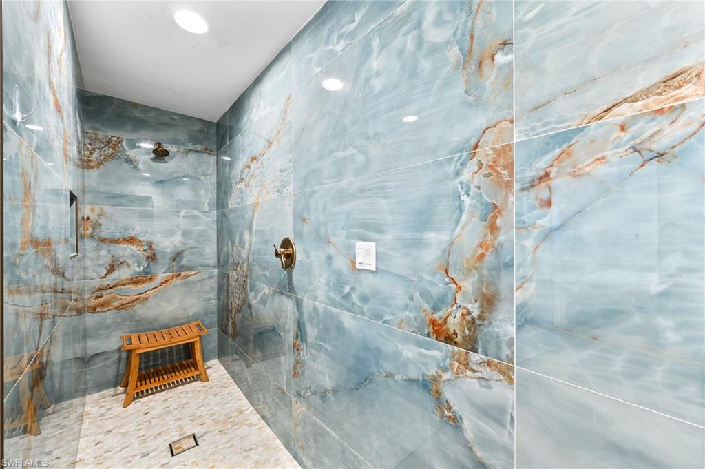 PARK SHORE - Residential